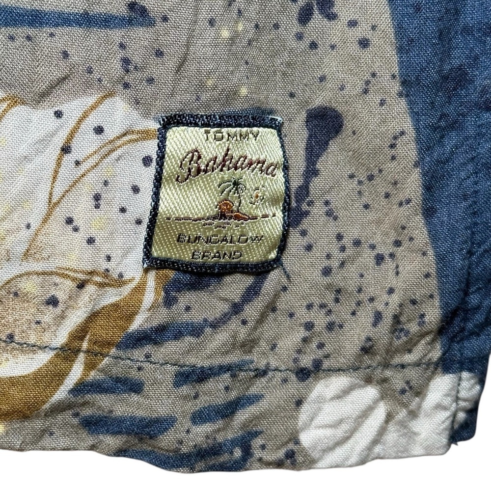 Tommy Bahama Floral Shirt Men's M Rayon Hibiscus Hawaiian Button Up Short Sleeve - Picture 6 of 8